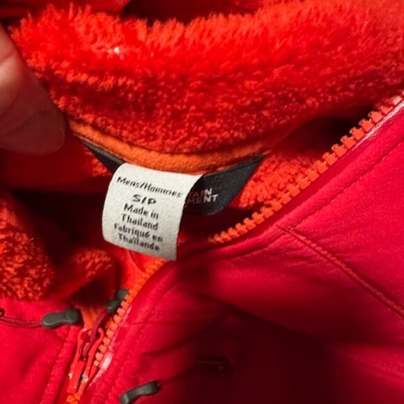 MEC Mens size small jacket - Picture 2 of 3